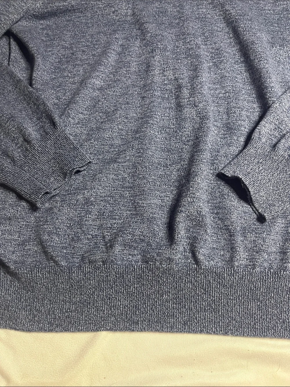 Tommy Hilfiger Vneck Sweater